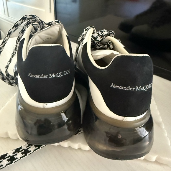 Alexander McQueen White Leather Sneakers with Black Houndstooth Detail - Picture 2 of 5